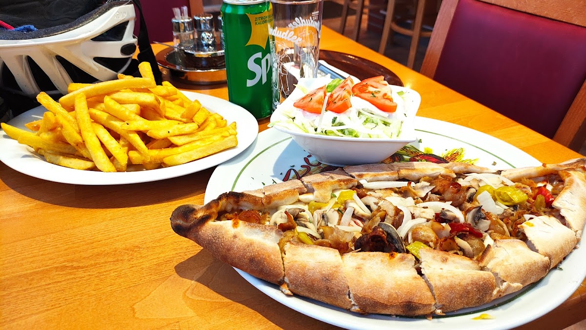 Fuzo Pizza & Kebap-7